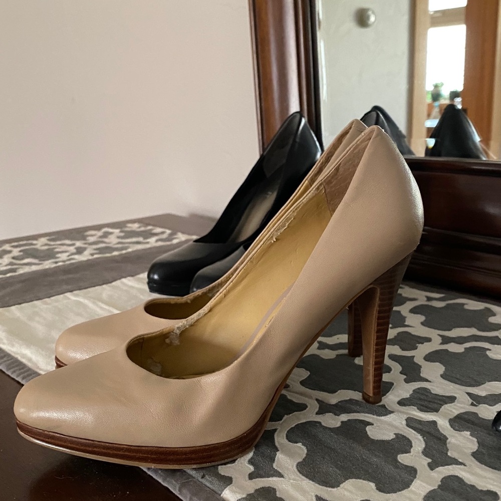 Nine West pumps